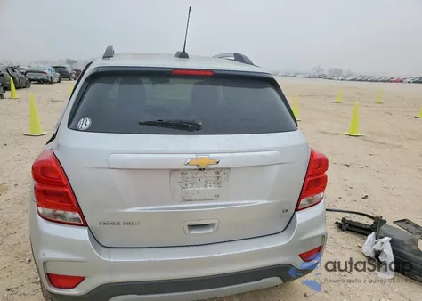 2018 Chevrolet Trax 1Lt z USA, uszkodzony, nr VIN KL7CJPSB3JB599626